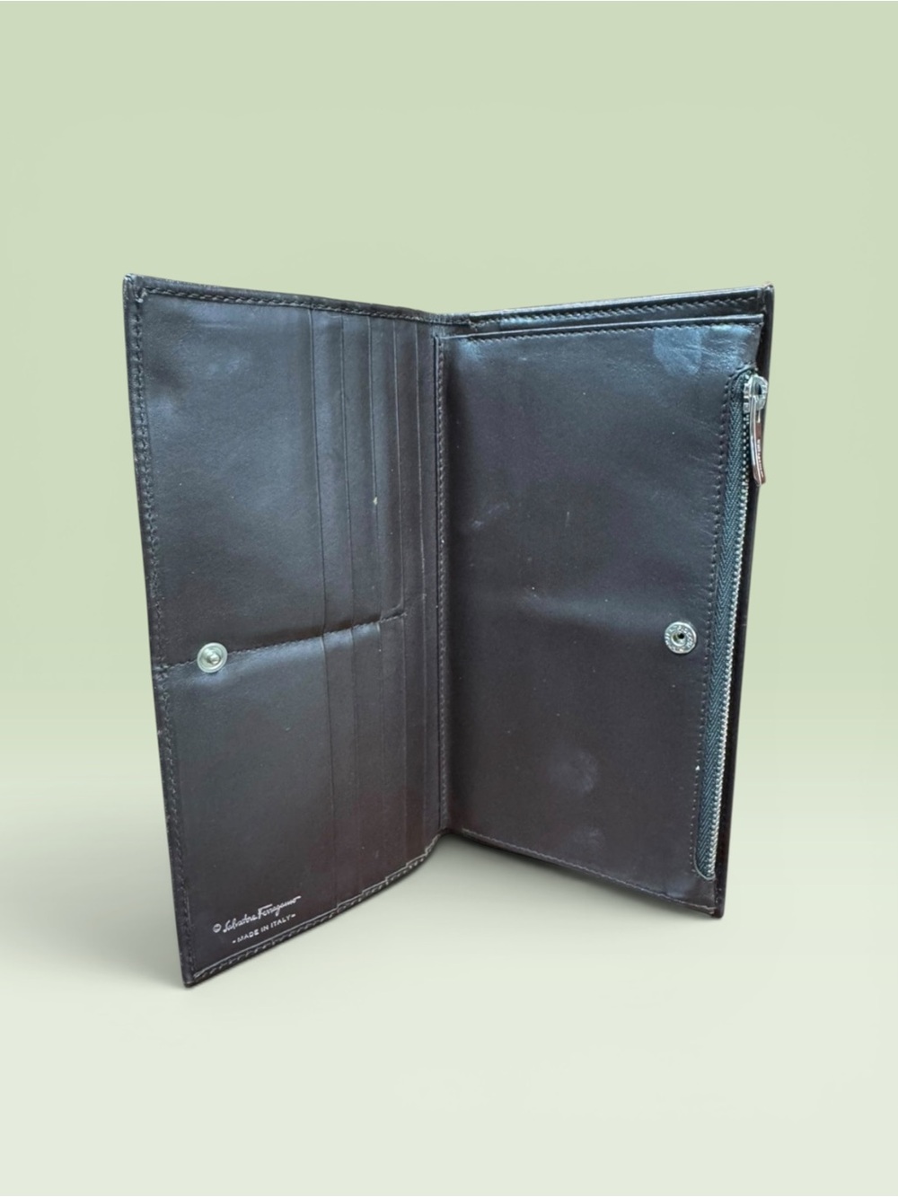Ferragamo Brown Leather Unisex Wallet Organizer - Picture 2 of 8